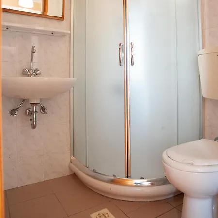 Rosa's Lourdata (Kefalonia)